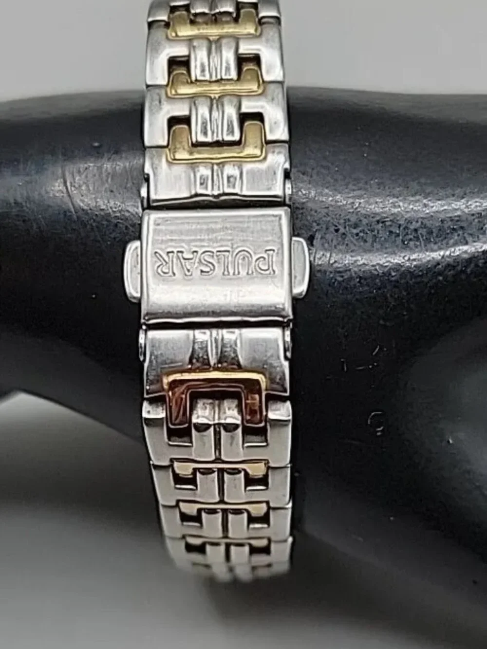 Pulsar Ladies Watch Quartz Swarovski Crystal Bezel 7